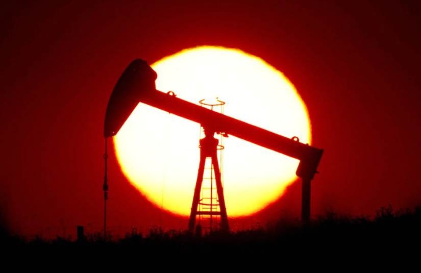 Giá dầu mất đà tăng khi Trung Quốc siết hạn ngạch nhập khẩu đầu năm tới