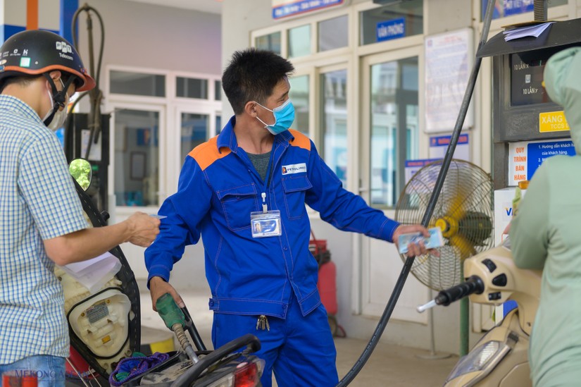 CPI tháng 7/2022 tăng 0,4%, thấp nhất trong hơn một năm do giá xăng dầu giảm. Ảnh: Quách Sơn.