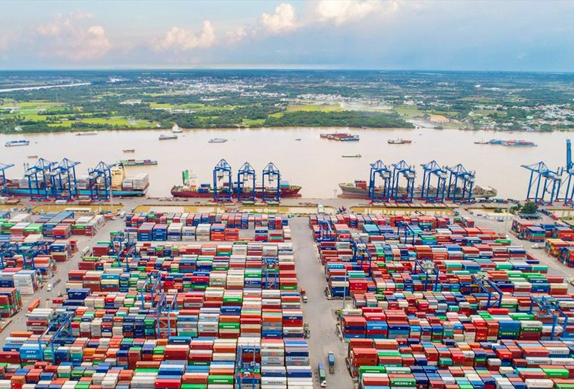 Sau hơn 4 tháng triển khai, TP HCM thu về 1.076 tỷ đồng phí hạ tầng cảng biển. Nguồn: Saigon Times.