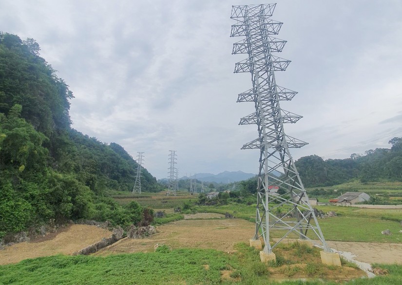 Đường dây 220 kV Bắc Giang-Lạng Sơn đang được tập trung gỡ vướng về giải phóng mặt bằng để có thể cán đích đúng tiến độ. Nguồn: VGP.