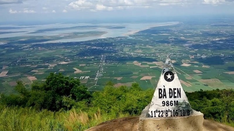 Tây Ninh dừng 3 dự án đô thị, du lịch nghỉ dưỡng ở núi Bà Đen. 