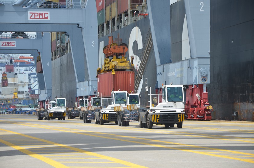 Giá xếp dỡ container tại cảng Lạch Huyện, Cái Mép được áp dụng ở mức cao nhất cả nước.