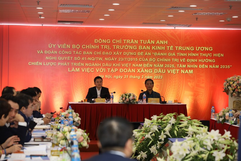 Ban Kinh tế Trung ương làm việc với Tập đoàn Xăng dầu Việt Nam về Nghị quyết 41.