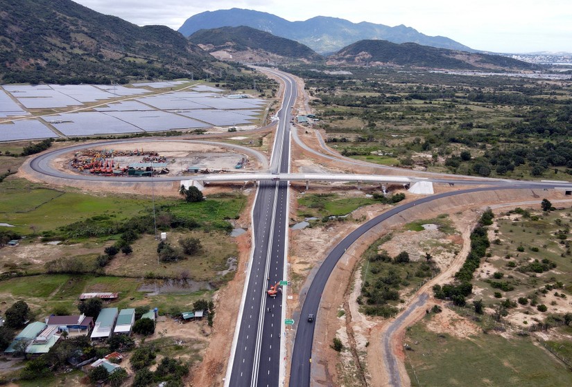 Đề nghị thông xe cao tốc Nha Trang - Cam Lâm vào cuối tháng 5/2023.