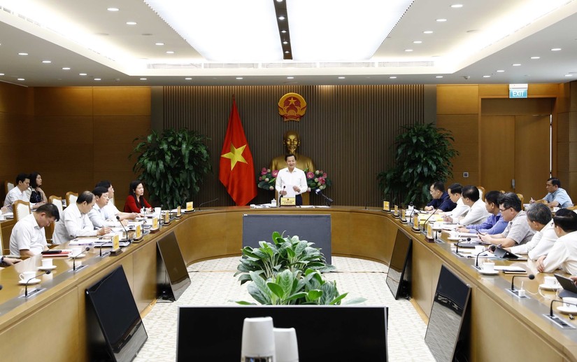 Phó Thủ tướng Lê Minh Khái chủ trì cuộc họp về tình hình sản xuất, kinh doanh và xây dựng đề án tái cơ cấu Tập đoàn điện lực Việt Nam (EVN). Nguồn: VGP.