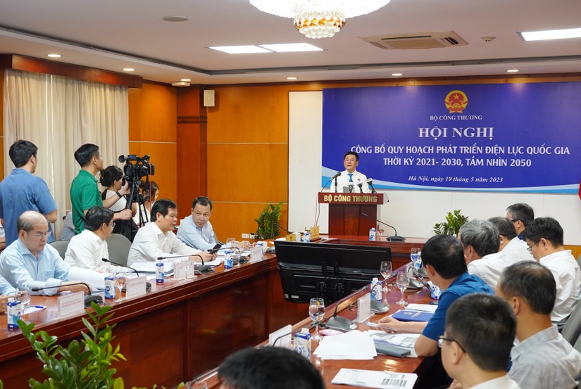 Bộ trưởng Công thương Nguyễn Hồng Diên chủ trì Hội nghị công bố Quy hoạch phát triển điện lực quốc gia thời kỳ 2021-2030, tầm nhìn đến năm 2050 (Quy hoạch điện VIII) chiều 19/5.