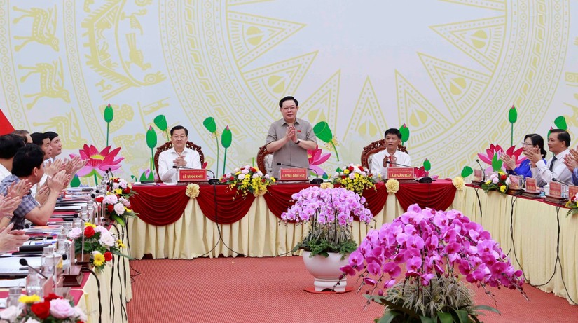 Chủ tịch Quốc hội Vương Đình Huệ tham dự Hội nghị Công bố quy hoạch tỉnh thời kỳ 2021-2030, tầm nhìn 2050. Nguồn: VGP.