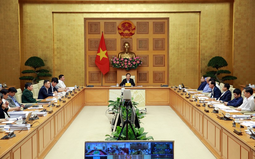 Phó Thủ tướng Chính phủ Trần Hồng Hà chủ trì cuộc họp chiều 15/12. Nguồn: VGP.
