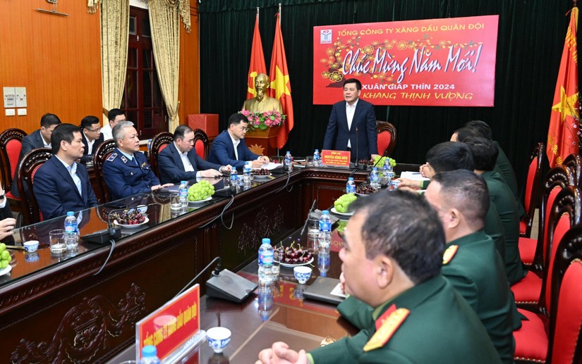 Bộ trưởng Nguyễn Hồng Diên làm việc với Tổng công ty xăng dầu Quân đội.