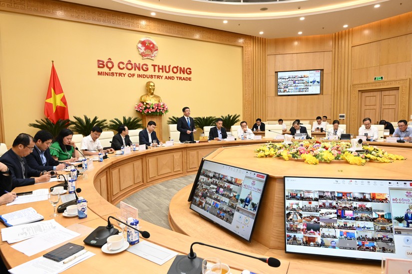 Bộ trưởng Bộ Công Thương Nguyễn Hồng Diên chủ trì Hội nghị triển khai Chiến lược phát triển năng lượng hydrogen của Việt Nam đến năm 2030, tầm nhìn đến năm 2050 ngày 22/2. Nguồn: Bộ Công Thương.
