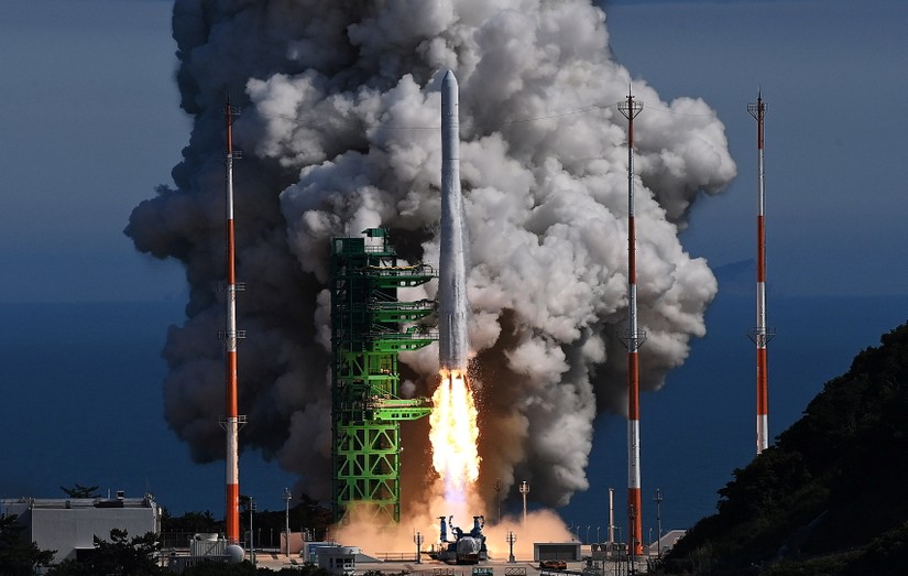 Tên lửa đẩy vũ trụ Nuri được phóng tại Trung tâm Vũ trụ Naro ở Goheung. Ảnh: Reuters