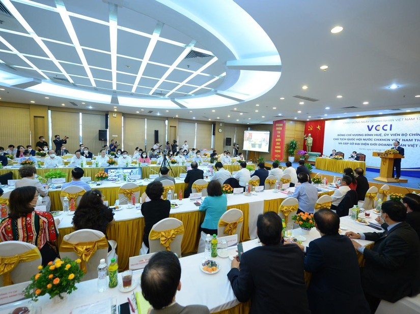 Toàn cảnh cuộc họp giữa các doanh nghiệp, doanh nhân và Chủ tịch Quốc hội ngày 07/10