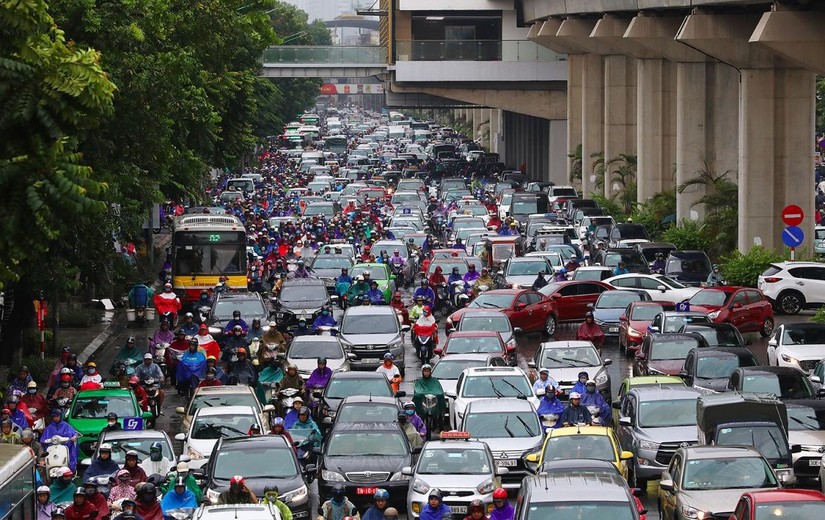 Hà Nội lên phương án thu phí xe ra vào nội đô từ 2030