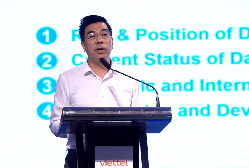 PGS.TS. Trần Minh Tuấn - Phó Viện trưởng phụ trách Viện Chiến lược TT&TT (Bộ TT&TT) phát biểu tại Hội nghị