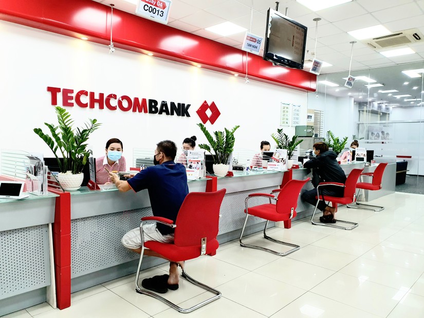 Techcombank tăng lãi suất tiền gửi không kỳ hạn lên 33 lần