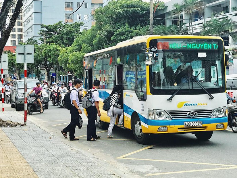 Đà Nẵng triển khai thanh toán vé xe bus qua QR code
