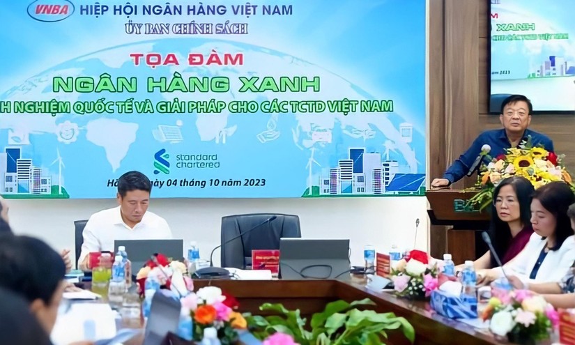 Toàn cảnh Toạ đàm “Ngân hàng xanh – Kinh nghiệm quốc tế và giải pháp cho các tổ chức tín dụng Việt Nam”.