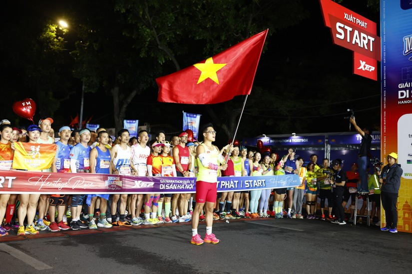 Giải Marathon Quốc tế Di sản Hà Nội 2023 có sự tham gia của đông đảo vận động viên từ chuyên nghiệp, bán chuyên đến không chuyên. (Ảnh: Hanoi Marthoon)
