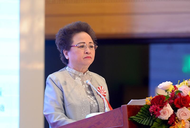 Hai mẹ con doanh nhân Nguyễn Thị Nga 'sang tay' 2 triệu cổ phiếu SSB