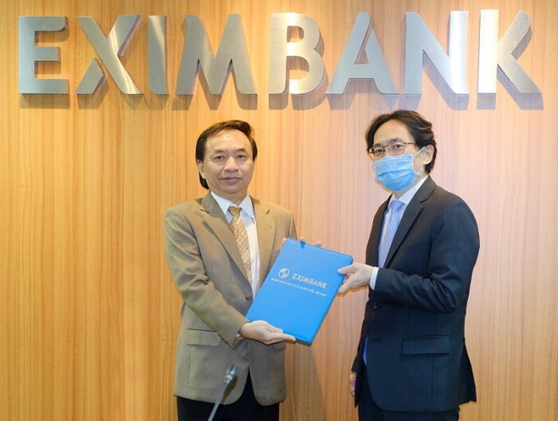 Ông Trần Tuấn Lộc (Trái) được bổ nhiệm vị trí Phó Chủ tịch Eximbank.