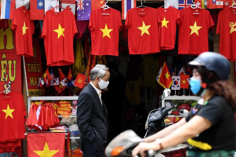 Cần thiết tung ra một gói hỗ trợ khổng lồ cho nền kinh tế Việt Nam trong bối cảnh nhu cầu yếu.