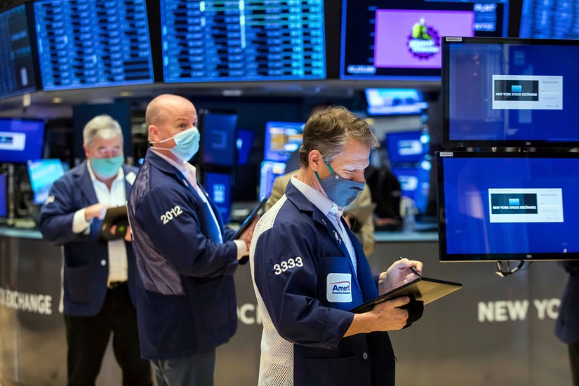 Dow Jones tăng 180 điểm sau phiên điều trần của Chủ tịch FED