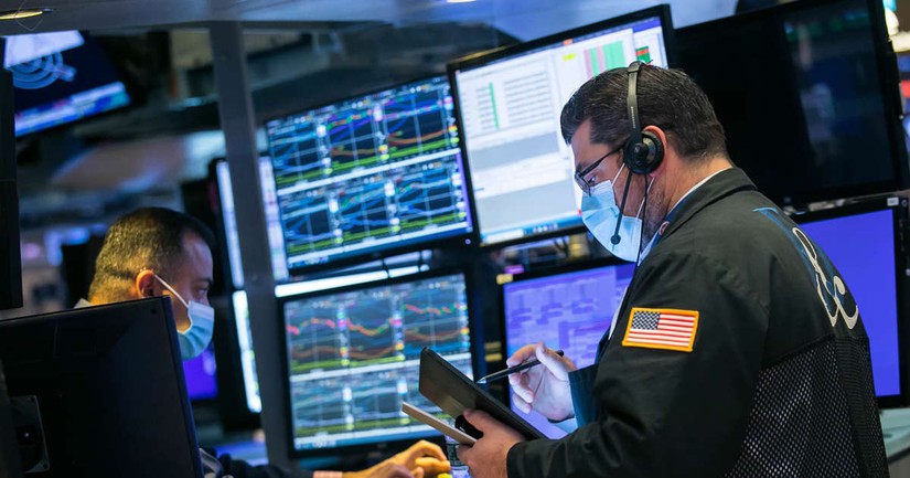 Dow Jones tăng hơn 370 điểm nhờ mùa báo cáo kinh doanh sáng sủa