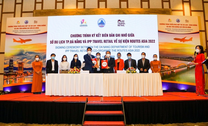 Ngành Du lịch TP Đà Nẵng ký kết biên bản ghi nhớ hợp tác tổ chức sự kiện Diễn đàn Phát triển đường bay Châu Á Routes Asia 2022.
