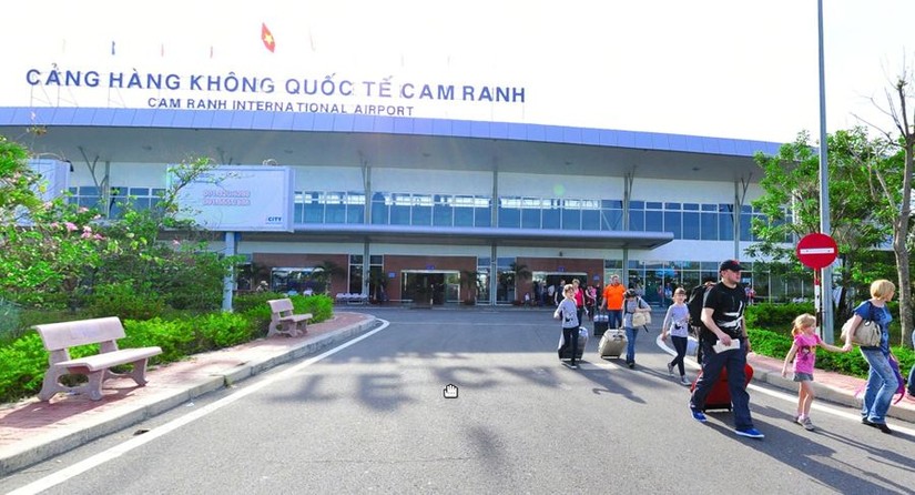 Cảng hàng không quốc tế Cam Ranh.