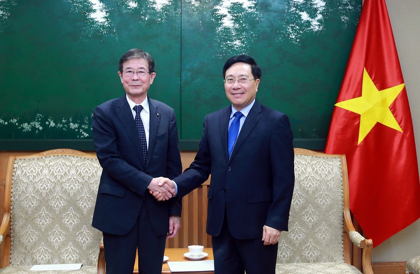 Phó Thủ tướng Thường trực Chính phủ Phạm Bình Minh tiếp Phó Thống đốc tỉnh Wakayama (Nhật Bản) Shimo Hiroshi đang có chuyến thăm Việt Nam. Ảnh: VGP.