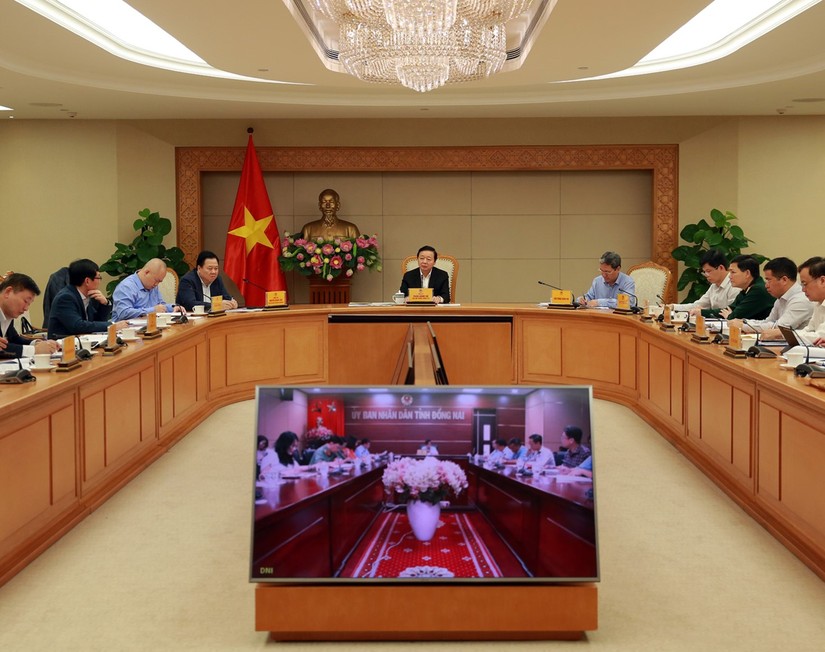 Phó Thủ tướng Trần hồng Hà làm việc với các cơ quan liên quan về dự án sân bay Long Thành. Ảnh: VGP