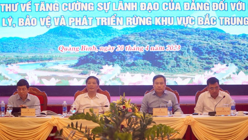 Hội nghị "Sơ kết 5 năm thực hiện Chỉ thị số 13-CT/TW" sáng 20/4 tại Quảng Bình.