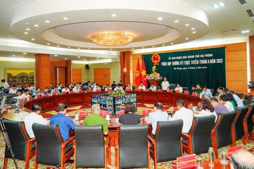 Phiên họp thường kỳ UBND thành phố tháng 6. Ảnh: Haiphong.gov
