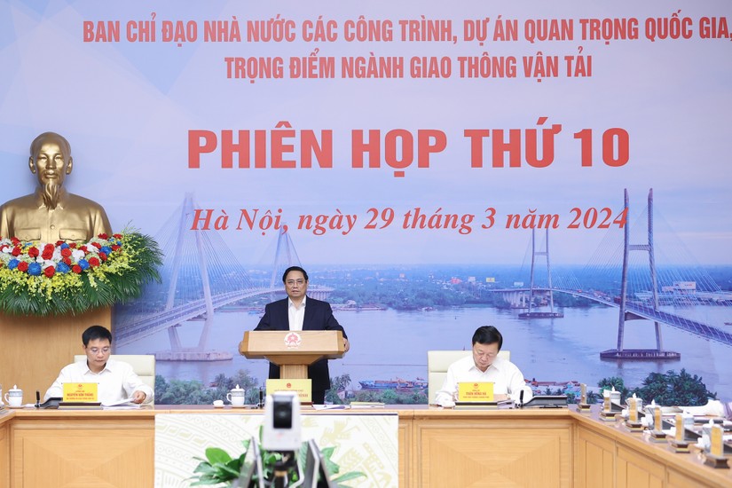 Thủ tướng Phạm Minh Chính, Trưởng Ban Chỉ đạo Nhà nước các công trình, dự án quan trọng quốc gia, trọng điểm ngành giao thông vận tải chủ trì họp phiên thứ 10 của Ban Chỉ đạo. Ảnh: VGP.