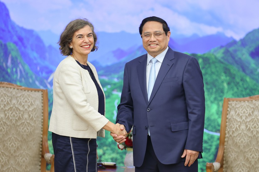 Thủ tướng Phạm Minh Chính tiếp tân Đại sứ Tây Ban Nha Carmen Cano de Lasala. Ảnh: VGP
