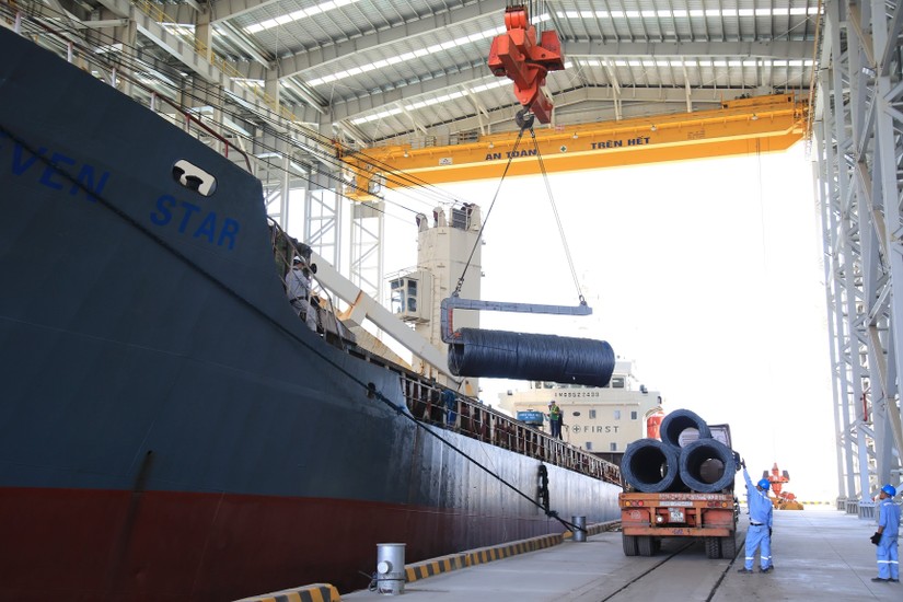 Năm 2021, thép xây dựng xuất khẩu Hòa Phát vượt mốc 1 triệu tấn, gấp đôi năm 2020