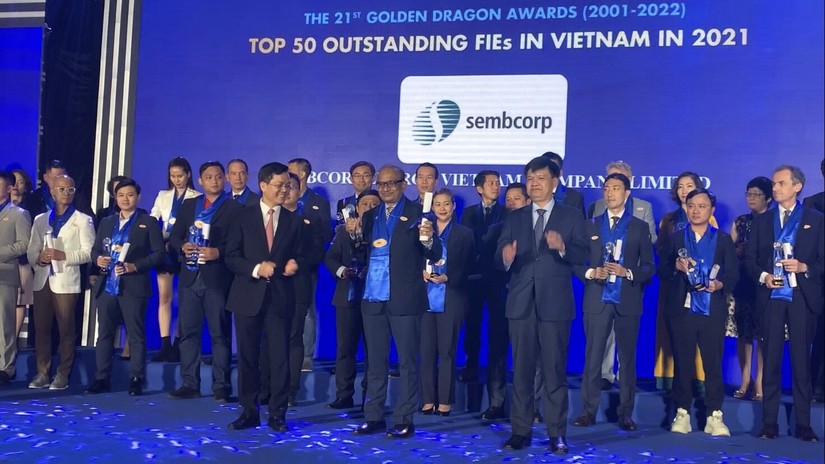 Sembcorp Energy Việt Nam được vinh danh “Dẫn đầu trong đổi mới sáng tạo” tại Chương trình Liên hoan các doanh nghiệp Rồng Vàng lần thứ 21
