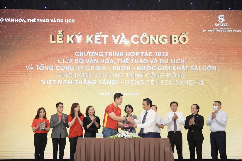 Chương trình hợp tác giữa Bộ VHTTDL và Sabeco nhằm nâng tầm nền thể thao quốc gia, xây dựng thương hiệu du lịch, văn hóa và ẩm thực Việt Nam