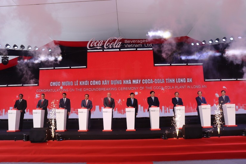 Lễ khởi công nhà máy Coca-Cola tại Long An.