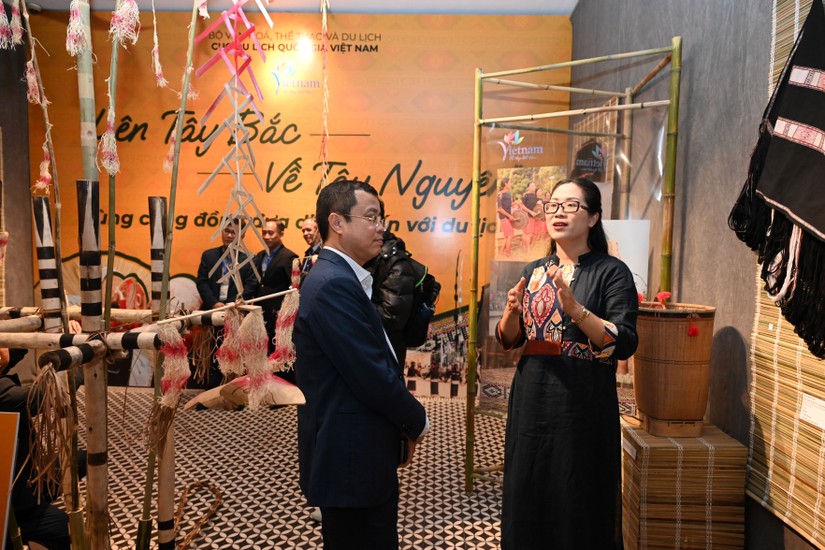 Chương trình giới thiệu, trưng bày di sản văn hóa phi vật thể được UNESCO công nhận gắn với phát triển du lịch vùng đồng bào dân tộc thiểu số và miền núi tại Hà Nội
