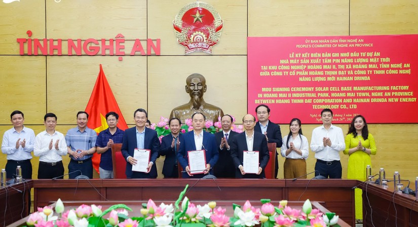 Công ty TNHH Công nghệ năng lượng mới Hainan Drinda và Công ty Cổ phần Hoàng Thịnh Đạt ký kết biên bản hợp tác đầu tư tại KCN Hoàng Mai II 