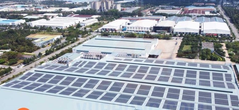 Hệ thống quang điện mặt trời trên mái nhà máy Vinamilk tại Bình Dương do Vũ Phong Energy thi công lắp đặt. Ảnh: Vũ Phong Energy