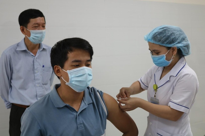 Hà Nội tiêm vaccine cho trẻ 12 đến 17 tuổi từ quý IV, 2021