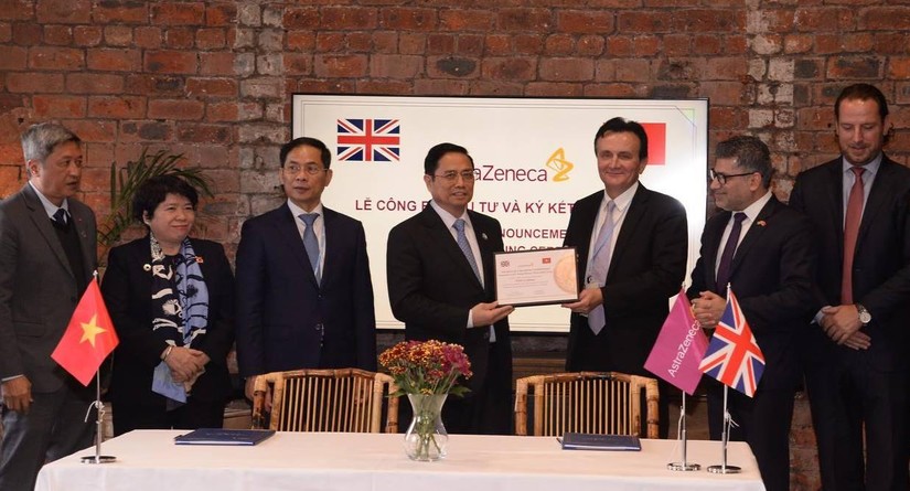 Thủ tướng Chính phủ Phạm Minh Chính đến làm việc với lãnh đạo Công ty AstraZeneca, dự lễ ký các thỏa thuận hợp tác giữa AstraZeneca với các đối tác Việt Nam