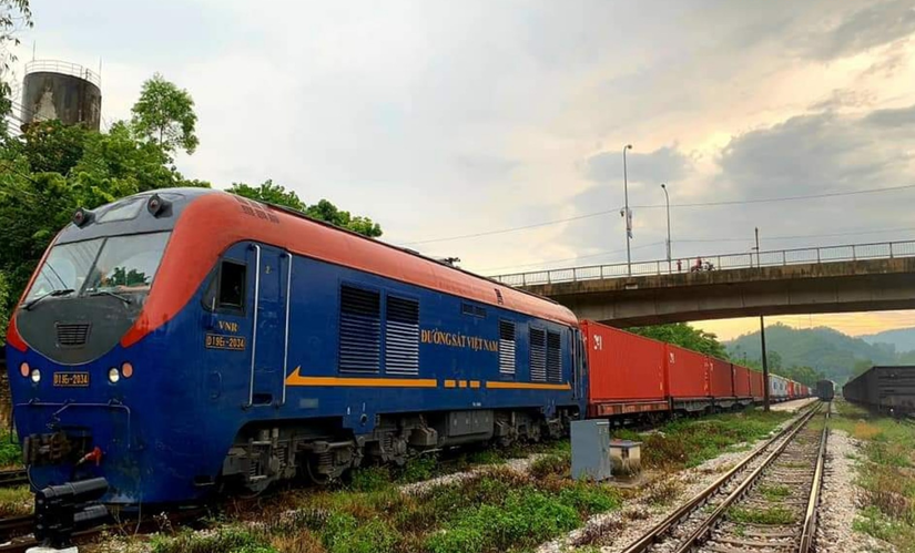 Kết nối hạ tầng đường sắt với Lào, Trung Quốc sẽ góp phần giải tỏa ách tắc vận tải cửa khẩu đường bộ