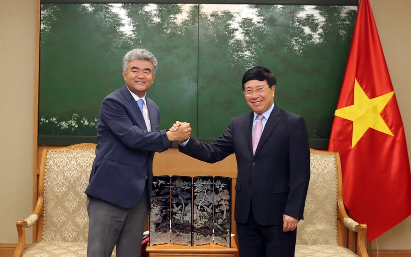 Phó Thủ tướng Thường trực Phạm Bình Minh tiếp Chủ tịch Tập đoàn Daewoo E&C Hàn Quốc Jung Won Ju. Ảnh: VGP