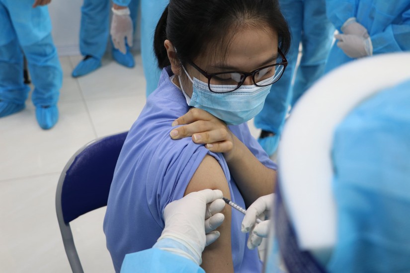 Bộ Y tế gửi văn bản hoả tốc đề nghị đẩy nhanh tiêm vaccine mũi 3, mũi 4