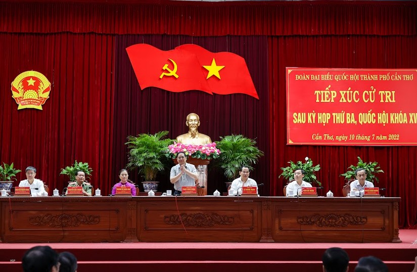 Thủ tướng Chính phủ tiếp xúc cử tri thành phố Cần Thơ