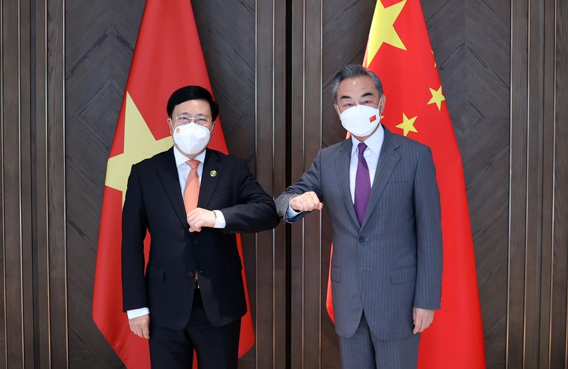 Phó Thủ tướng Thường trực Phạm Bình Minh và Bộ trưởng Ngoại giao Trung Quốc Vương Nghị. Ảnh: VGP