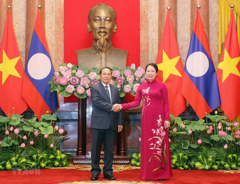 Phó Chủ tịch nước Võ Thị Ánh Xuân tiếp Phó Chủ tịch nước Lào Bounthong Chitmany. 